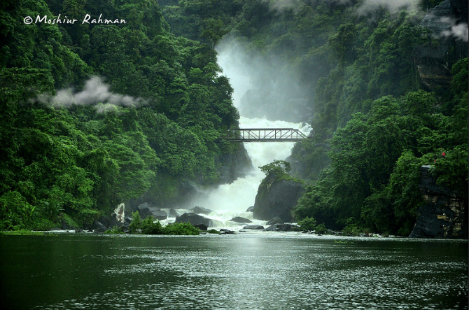 Panthumai Waterfall (Moshiur Rahman)