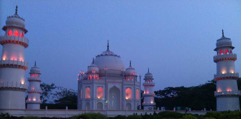 Taj Mahal view at evening